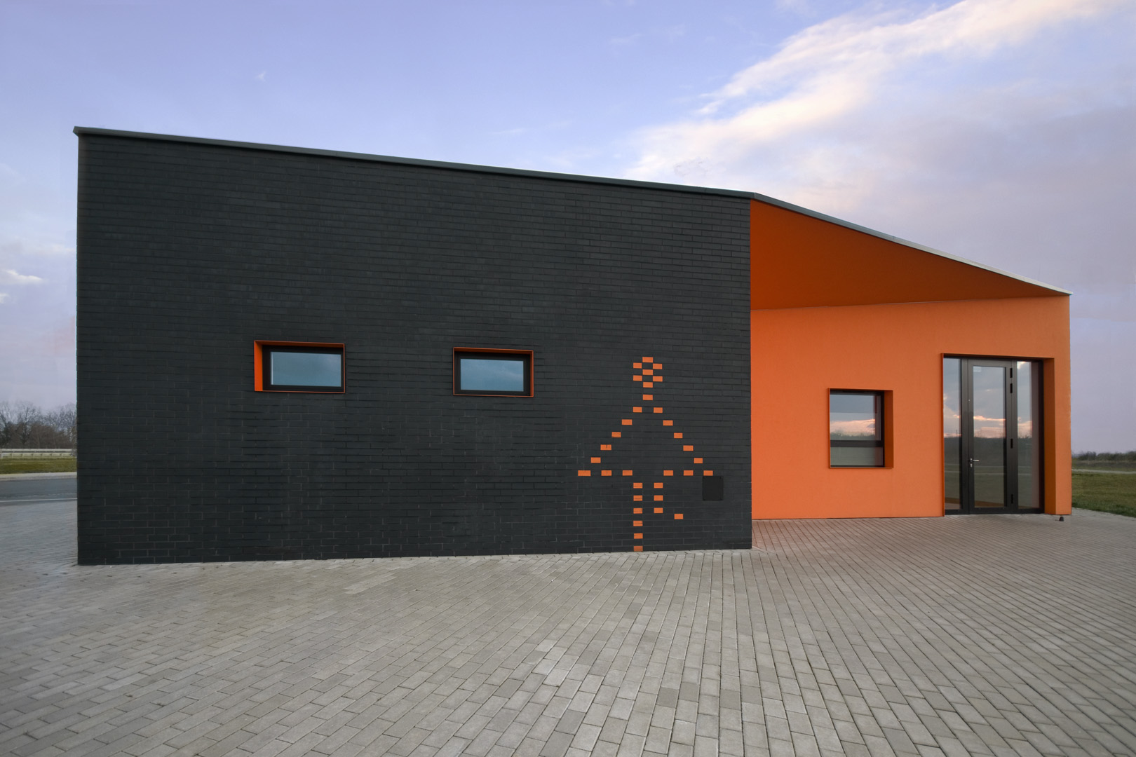 Toilets-on-Highway-projekt-budynkow-uzytkowych-rzut-toaleta-damska